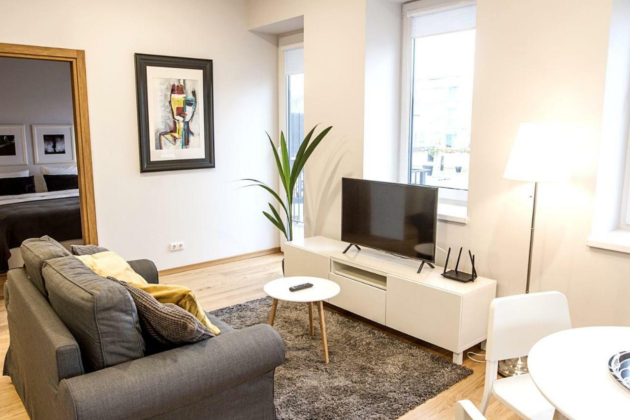 Modern 1Bd Apartment In Old Town By Hostlovers Kaunas Kültér fotó